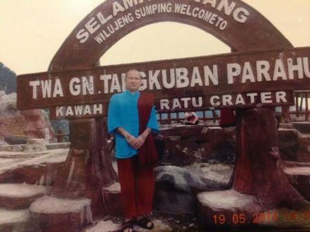 Ajahn Subin at Tangkuban Perahu