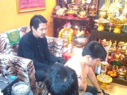 Ajahn Ves blessing at Siam Amulets