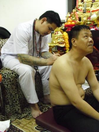 Ajahn Ves blessing at Siam Amulets
