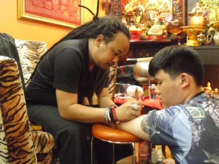 Lersi Phuttavet at Siam Amulets