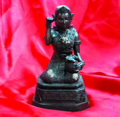 Nangkwak Bucha - Ajahn Kom Traiwetaya