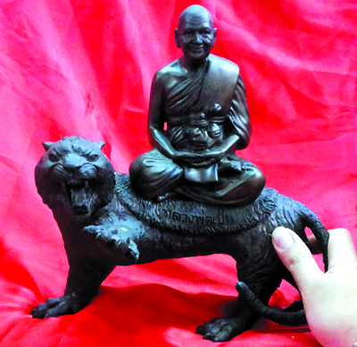 LP Pern - Sit on Standing Tiger - LP Samang